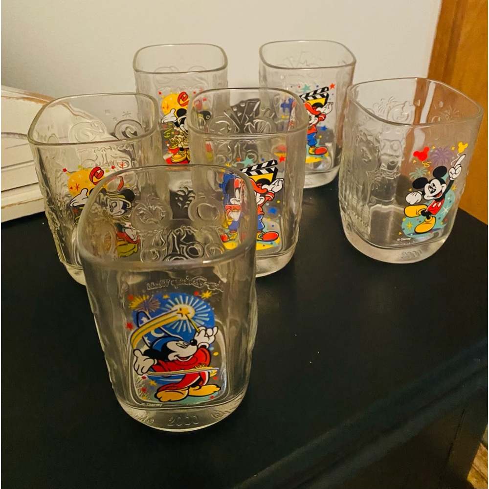 💚 Vintage 2020 celebration!  set of 6 DISNEY glassess